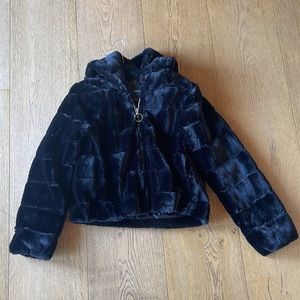 Forever 21 black faux fur jacket - perfect condition - size large